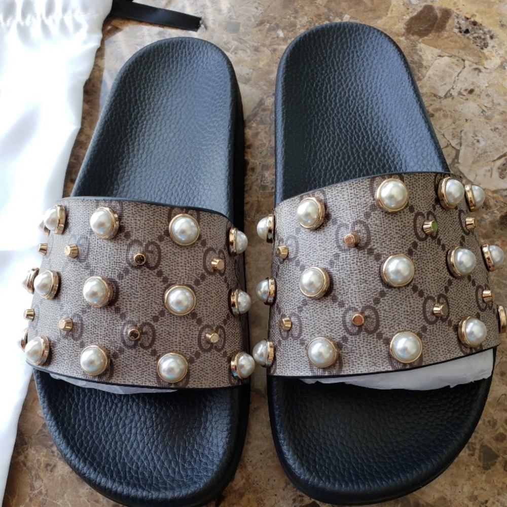 GG Supreme Monogram Slide Pearls Sandals Beige